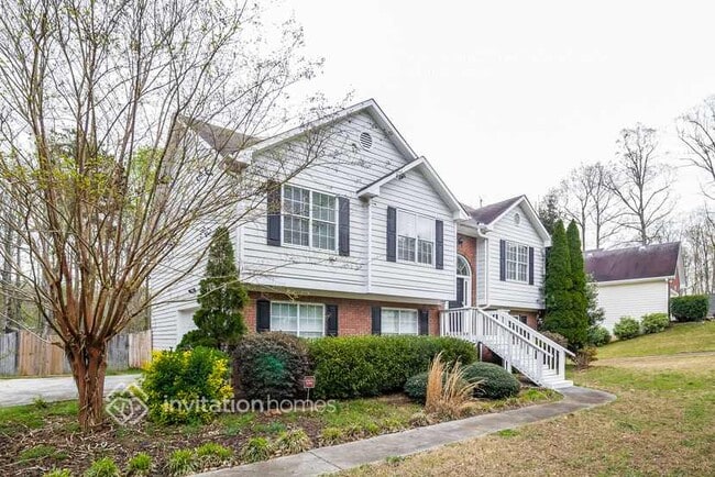 2095 Oakpointe Ct in Buford, GA - Building Photo - Building Photo