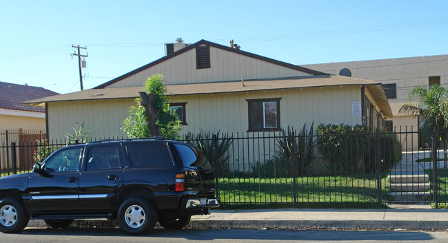 340-344 E Q 7 Ave in Palmdale, CA - Building Photo - Building Photo