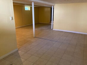 67 E Hawthorne Ave in Valley Stream, NY - Building Photo - Building Photo