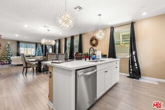 720 Grace Ave in Inglewood, CA - Building Photo - Building Photo