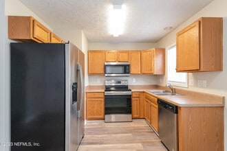 12290 Versailles St in Jacksonville, FL - Building Photo - Building Photo