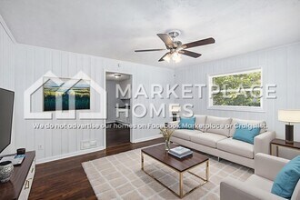 4854 Flat Shoals Rd in Union City, GA - Building Photo - Building Photo