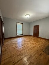 412 N Church St, Unit 3 in Fayette, MO - Foto de edificio - Building Photo