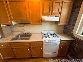 39 Glenville Ave, Unit 15 in Boston, MA - Building Photo