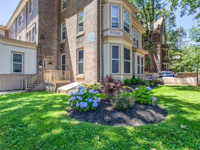 Campus Apartments in Philadelphia, PA - Building Photo