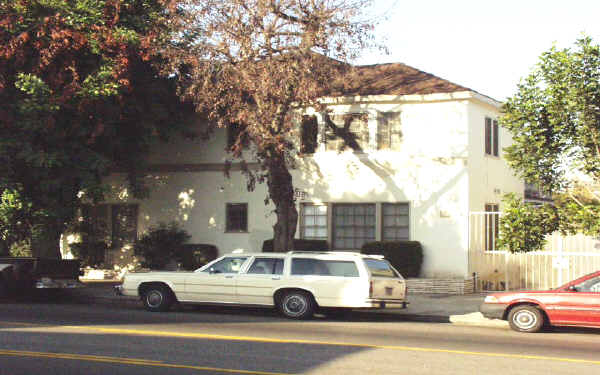 1233 S Fairfax Ave in Los Angeles, CA - Foto de edificio