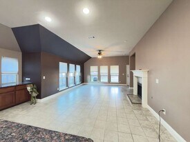 521 Eastbrook Dr in Anna, TX - Building Photo