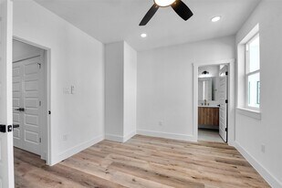 1805 Emir St in Houston, TX - Building Photo