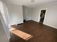 1043 Dreher Ave photo'