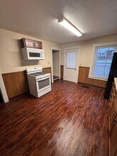 100 Smithsonian St in Girard, OH - Building Photo - Building Photo