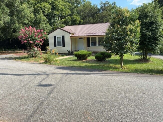 property at 715 Delia St