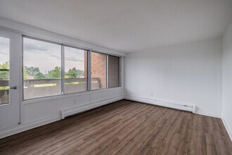 Deschenes Court - Moodie - Accora Village in Ottawa, ON - Building Photo - Interior Photo