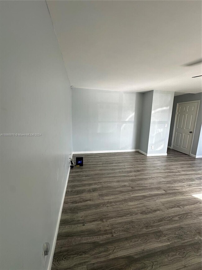 4410 26th Ave-Unit -1 in Vero Beach, FL - Building Photo - Building Photo
