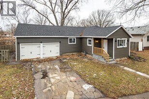 1179 Prado Pl in Windsor, ON - Building Photo