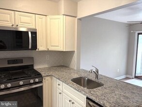 357 Brookdale Blvd in Williamstown, NJ - Building Photo - Building Photo