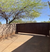1728 E Waverly St in Tucson, AZ - Building Photo - Building Photo