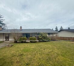 7806 3rd Ave SE in Lacey, WA - Building Photo - Building Photo