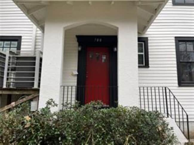700 Florida Blvd, Unit 700 Florida Blvd. in New Orleans, LA - Foto de edificio - Building Photo