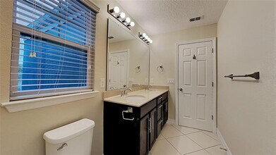 3696 Brighton Park Cir in Belle Isle, FL - Building Photo - Building Photo