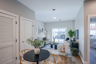 150 Draper Ave in North Attleboro, MA - Foto de edificio - Interior Photo