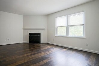 40 Howard Ave in Norwalk, CT - Building Photo - Building Photo