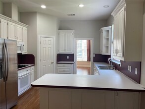 716 Ticonderoga Dr in Denton, TX - Foto de edificio - Building Photo