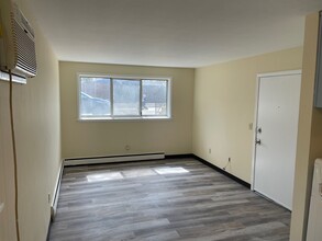 2818 31st St E in Minneapolis, MN - Foto de edificio - Interior Photo