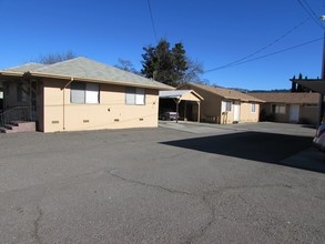 420 S Franklin St in Cloverdale, CA - Building Photo - Building Photo