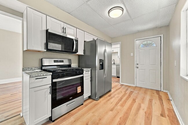 property at 120 E 20th Ave