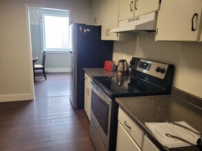 1074 Wellington St in Halifax, NS - Building Photo - Building Photo