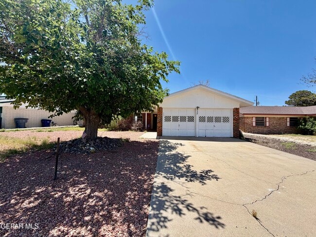 317 Bright Water Ln