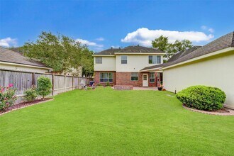 2338 Plantation Bend Dr in Sugar Land, TX - Building Photo - Building Photo