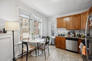 6 Foster St, Unit 8 in Boston, MA - Building Photo