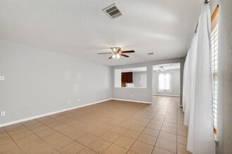 2614 Skyview Crest Ct in Houston, TX - Building Photo - Building Photo