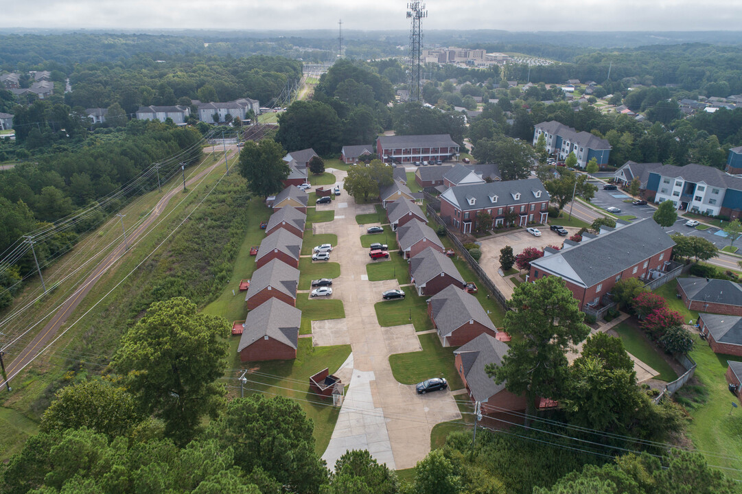 1 Old Taylor Rd in Oxford, MS - Building Photo