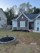 8518 Lanvale Forest Dr in Leland, NC - Building Photo