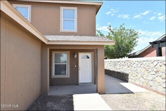 1591 Hartsdale Dr in Horizon City, TX - Building Photo - Building Photo