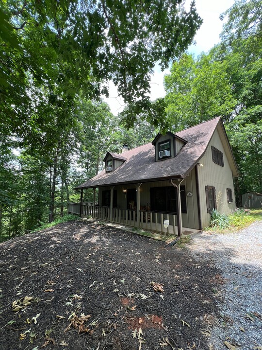 267 Whitewater Overlook in Demorest, GA - Building Photo