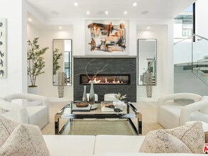 1621 N Fairfax Ave in Los Angeles, CA - Building Photo - Building Photo