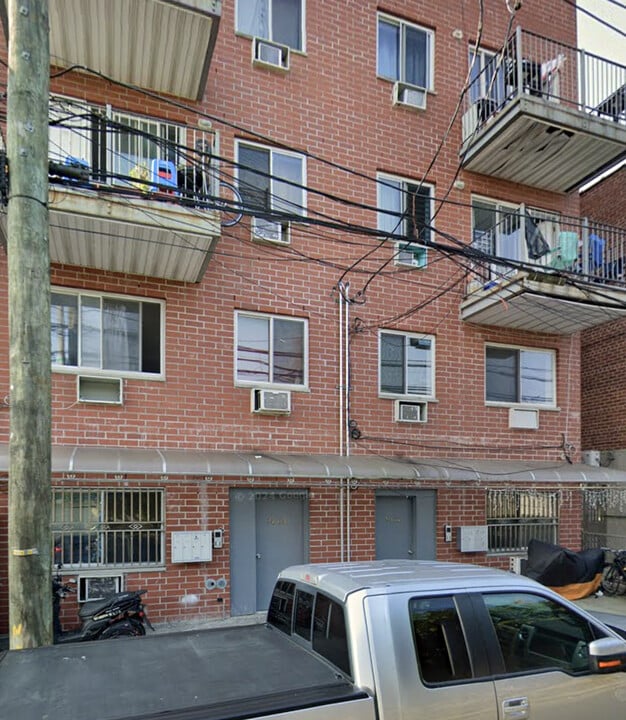 9466-9468 45th Ave in Elmhurst, NY - Foto de edificio