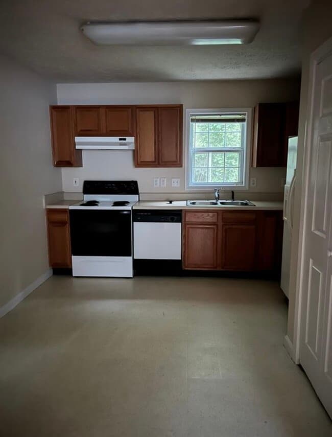 111 Sunset Dr, Unit 101 in Clover, SC - Building Photo - Building Photo