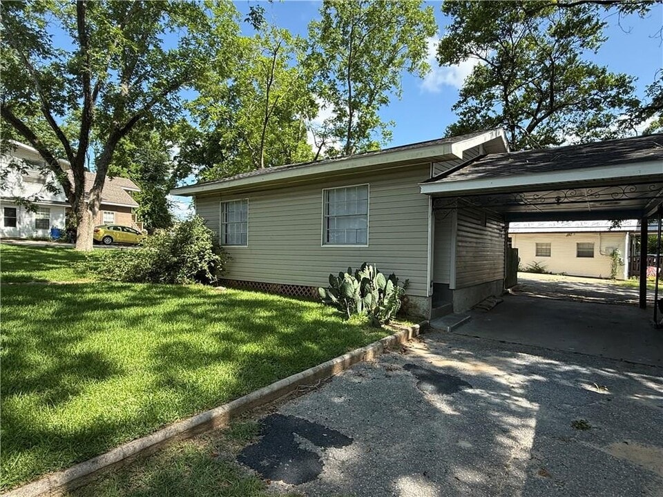 4910 Rainbow Cir in Prichard, AL - Building Photo