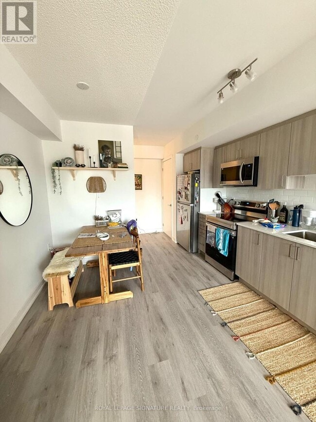 556 Marlee Ave in Toronto, ON - Building Photo - Building Photo