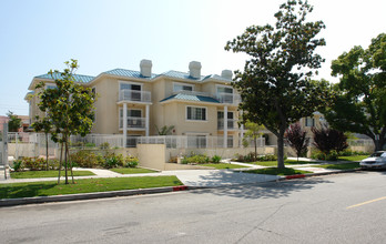 530 W Stocker St in Glendale, CA - Building Photo - Building Photo