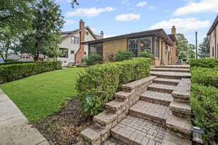 421 N Elm St in Itasca, IL - Building Photo