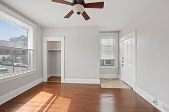 2549 University Ct in Cincinnati, OH - Building Photo - Building Photo