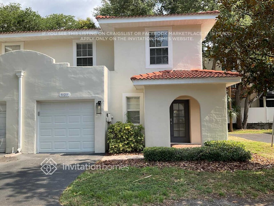 3123 Santorini Ct in Tampa, FL - Foto de edificio