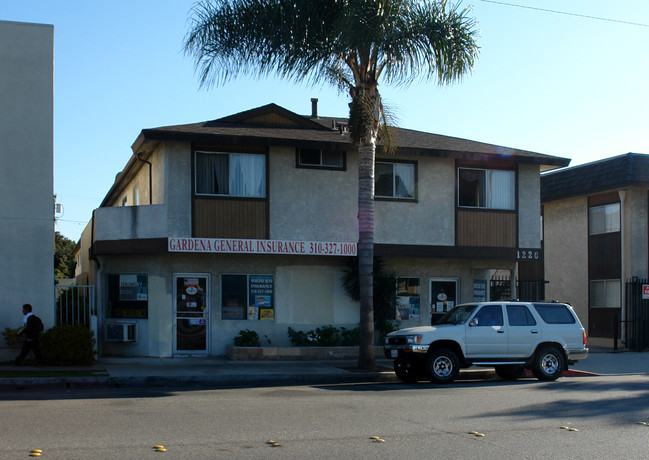 1220 W Gardena Blvd in Gardena, CA - Building Photo - Building Photo