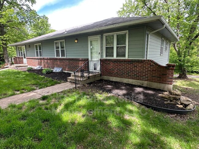 10218 W 53rd St in Merriam, KS - Building Photo - Building Photo