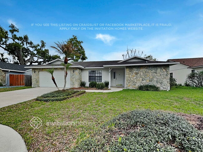 property at 715 Foxglove Pl